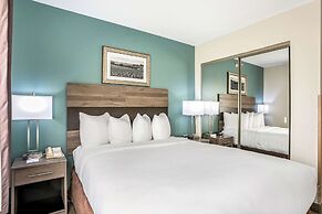 MainStay Suites Cedar Rapids North - Marion