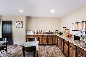 MainStay Suites Cedar Rapids North - Marion