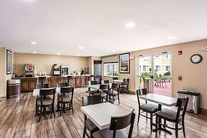 MainStay Suites Cedar Rapids North - Marion