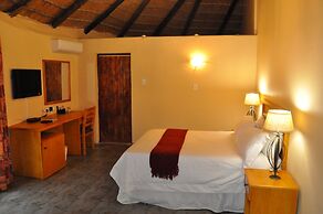 Gooderson Dumazulu Lodge & Traditional Village