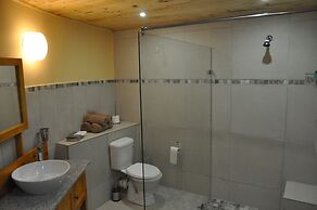 Gooderson Dumazulu Lodge & Traditional Village