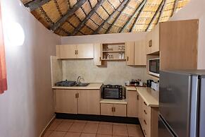 Gooderson Dumazulu Lodge & Traditional Village