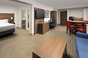 Holiday Inn Express & Suites Baltimore - BWI Airport North, an IHG Hot
