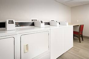 Holiday Inn Express & Suites Baltimore - BWI Airport North, an IHG Hot