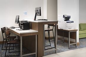 Holiday Inn Express & Suites Baltimore - BWI Airport North by IHG