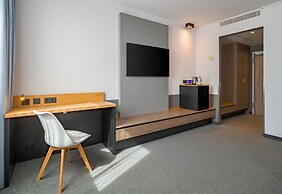 Spark by Hilton Wuppertal City Centre