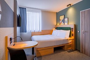 Spark by Hilton Wuppertal City Centre