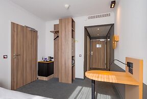 Spark by Hilton Wuppertal City Centre