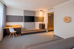 Spark by Hilton Wuppertal City Centre