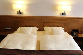Eden Hotel