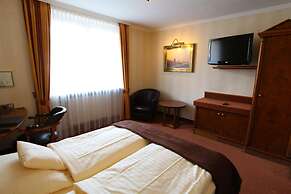 Eden Hotel