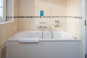 London Croydon Aerodrome Hotel, BW Signature Collection