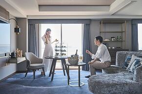 Kobe MerikenPark Oriental Hotel