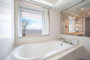 Kobe MerikenPark Oriental Hotel