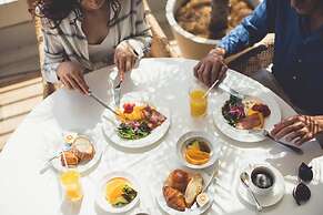 Kobe MerikenPark Oriental Hotel