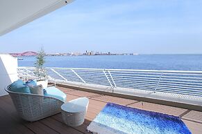 Kobe MerikenPark Oriental Hotel