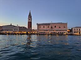 Sina Palazzo Sant'Angelo