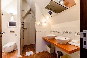 Luxury Vintage Hotel Villa Beukenhof