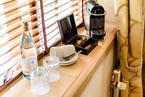 Luxury Vintage Hotel Villa Beukenhof