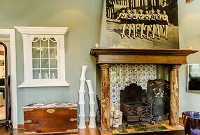 Luxury Vintage Hotel Villa Beukenhof