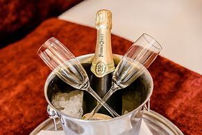 Luxury Vintage Hotel Villa Beukenhof