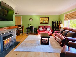 James Bay Inn Hotel & Suites