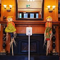 James Bay Inn Hotel & Suites