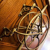 James Bay Inn Hotel & Suites