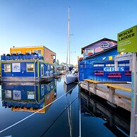 James Bay Inn Hotel & Suites