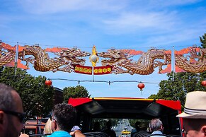 James Bay Inn Hotel & Suites