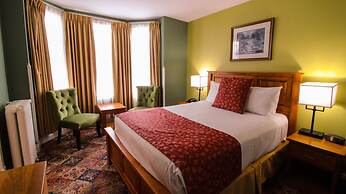 James Bay Inn Hotel & Suites