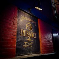 James Bay Inn Hotel & Suites