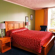 James Bay Inn Hotel & Suites