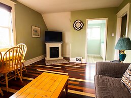 James Bay Inn Hotel & Suites