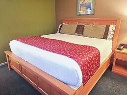 James Bay Inn Hotel & Suites