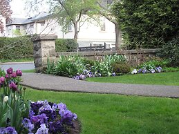 James Bay Inn Hotel & Suites