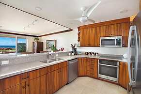 Whalers Cove Oceanfront Resort