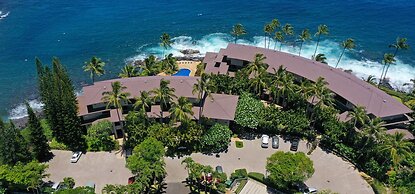 Whalers Cove Oceanfront Resort