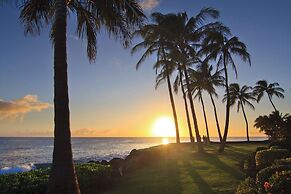 Whalers Cove Oceanfront Resort