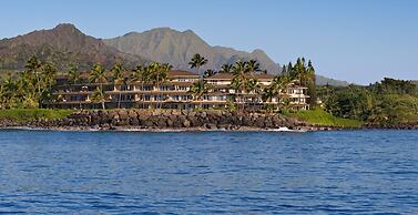 Whalers Cove Oceanfront Resort