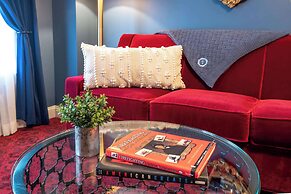 The Kendall Hotel at the Engine 7 Firehouse