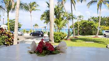 Orange Hill Beach Inn