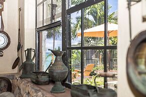 Orange Hill Beach Inn