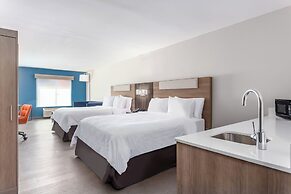 Holiday Inn Express & Suites Lancaster by IHG