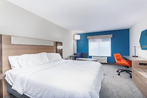 Holiday Inn Express & Suites Lancaster by IHG