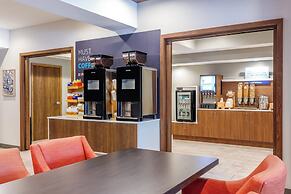 Holiday Inn Express & Suites Lancaster by IHG
