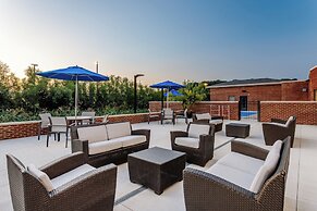 Holiday Inn Express & Suites Lancaster by IHG
