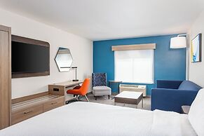 Holiday Inn Express & Suites Lancaster by IHG
