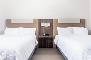 Holiday Inn Express & Suites Lancaster by IHG