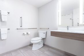 Holiday Inn Express & Suites Lancaster by IHG